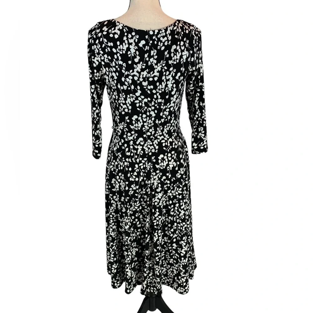 Harper Rose 3/4 Sleeve V Neck Fit and Flare Dress - Black / White - size 8